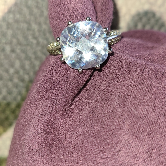 elegant dinner ring - Picture 1 of 3